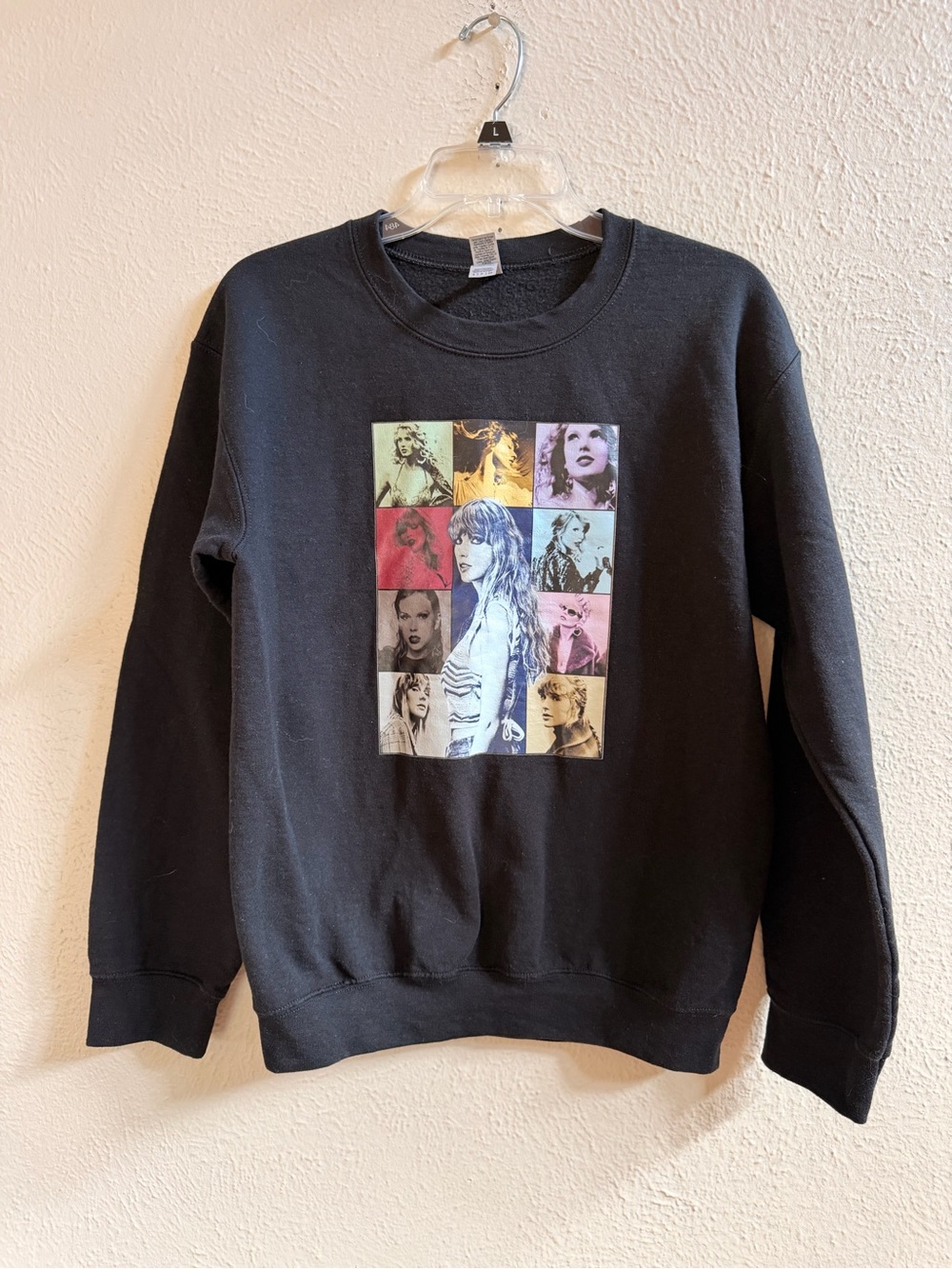 Gildan Taylor Swift graphic print crew sweatshirt